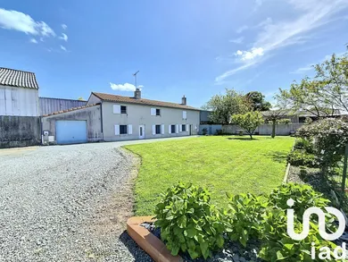 Longere in Essarts-en-Bocage (85140)