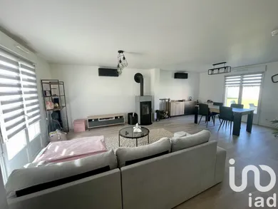 House at Maillot (89100)