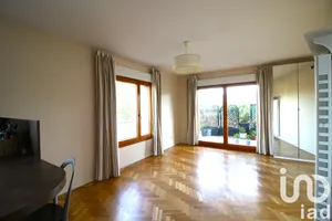 Apartment at Massy (91300)