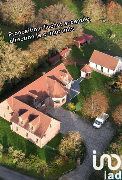 Mansion at Humières (62130)