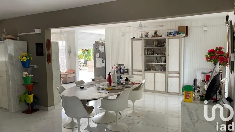 Maison 13 pièces 431 m² · à Les Abymes · 431 m² · 515 000 €
