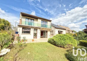 Architectural house at Palaiseau (91120)