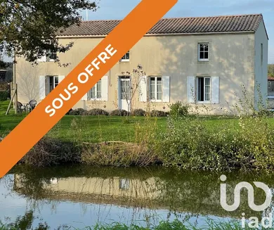 Maison de campagne à Saint Laurs (79160)