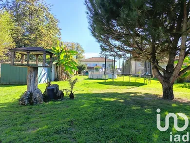 Maison à Les Églisottes-et-Chalaures (33230)