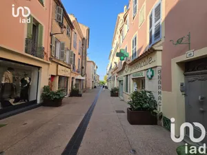 Building at Fréjus (83600)