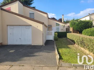 Traditional house at Bondoufle (91070)