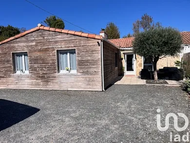 Longere in Challans (85300)