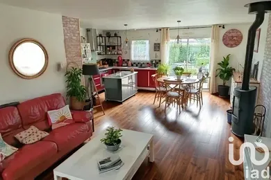 House in Saint-Étienne-du-Bois (85670)