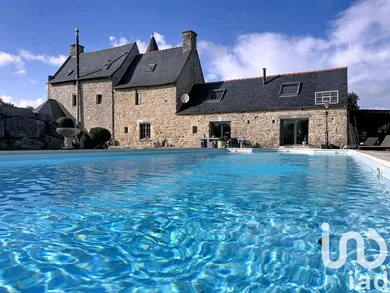 Manoir à Ploumagoar (22970)