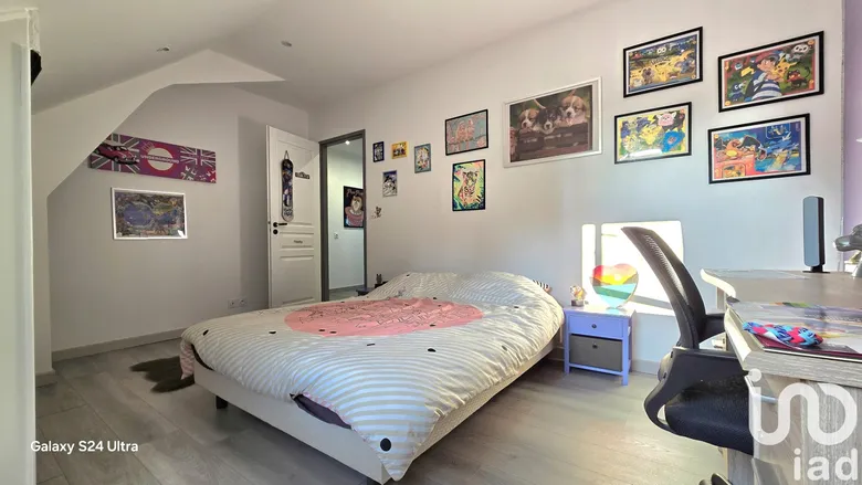 Maison 8 pièces 199 m² · à Saint-Amand-Montrond · 199 m² · 199 900 €