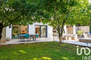 House at Saint-Zacharie (83640)