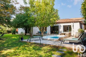 House at Saint-Zacharie (83640)