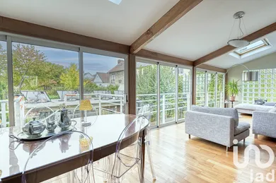 Maison à Versailles (78000)