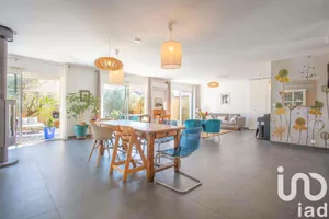 House at Estézargues (30390)