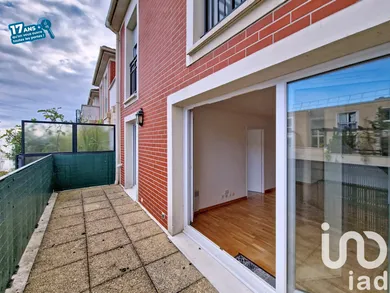 Apartment at Villeneuve-la-Garenne (92390)