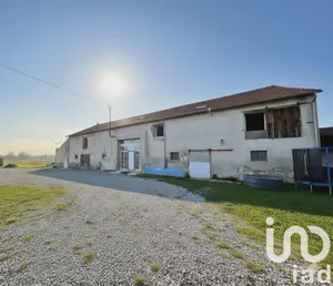 House at Saint-Victor (03410)