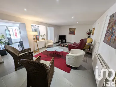 Maison de village à Entrechaux (84340)