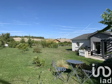 Maison de campagne à Saint-Julien-Innocence-Eulalie (24500)