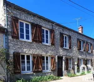 House at Bransles (77620)