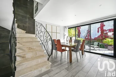 House at Bois-Colombes (92270)