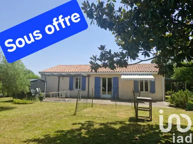 Traditional house at Montcaret (24230)