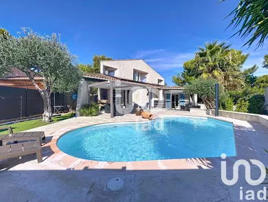 Architectural house at Istres (13800)