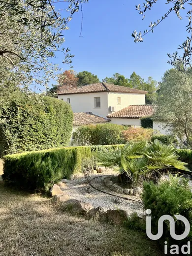 Mansion in Roquebrune-sur-Argens (83520)