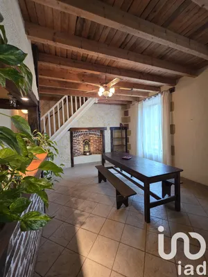 Maison de village à Limoise (03320)