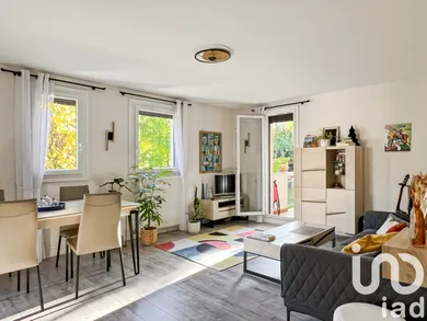 Appartement à Pontault-Combault (77340)