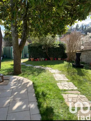 Appartement à Hardricourt (78250)