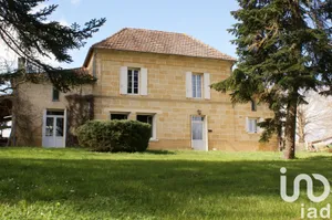 House at Mouliets-et-Villemartin (33350)