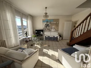 Apartment in Lescar (64230)