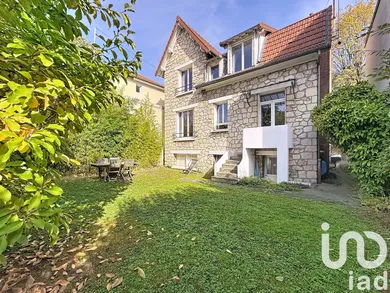 Maison traditionnelle à Enghien-les-Bains (95880)