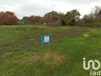 Terrain à bâtir à Saint Remy sur Lidoire (24700)