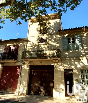 Building at Beaucaire (30300)