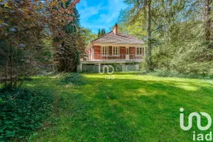 Mansion at Lamorlaye (60260)