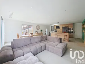 Traditional house at Loyettes (01360)