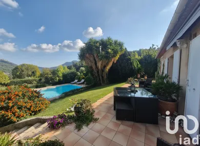 Maison traditionnelle à Le Revest-les-Eaux (83200)