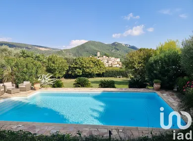 Maison traditionnelle à Le Revest-les-Eaux (83200)