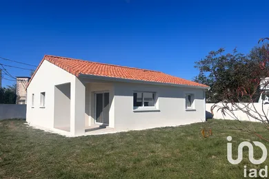 House at Saint antoine sur l'isle (33660)