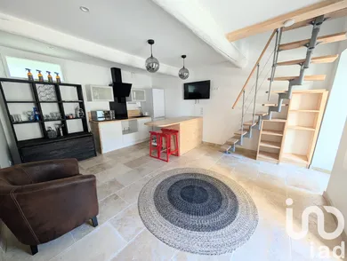 Apartment at Saint-Rémy-de-Provence (13210)