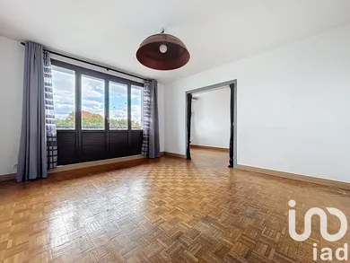 Apartment at Bois-d'Arcy (78390)