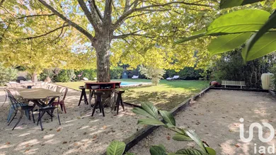 House at L'Isle-sur-la-Sorgue (84800)