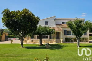 Maison à Arles (13200)