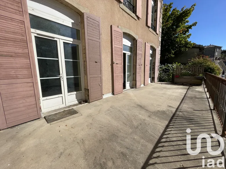 Appartement 8 pièces 100 m² · à Vals-les-Bains · 100 m² · 165 000 €
