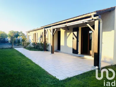 Maison de ville à Saint-Sulpice-de-Royan (17200)