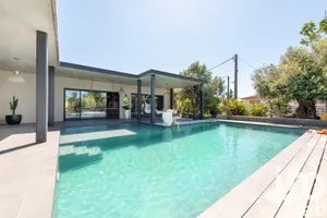 Architectural house at Mondonville (31700)