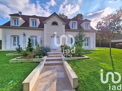 Mansion in Le Coudray-Montceaux (91830)