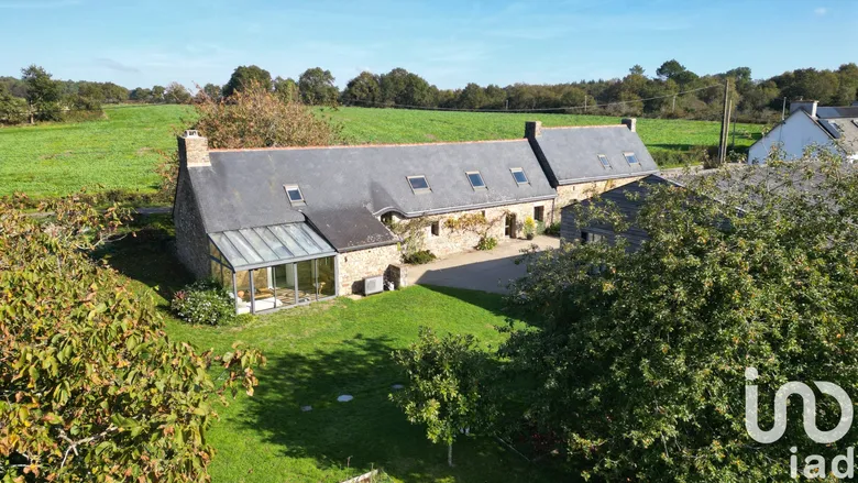 Maison 7 pièces 239 m² · à Plumergat · 239 m² · 685 410 €