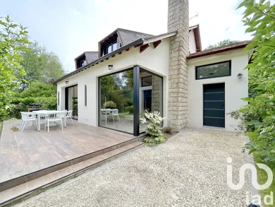 Traditional house in Bois-le-Roi (77590)